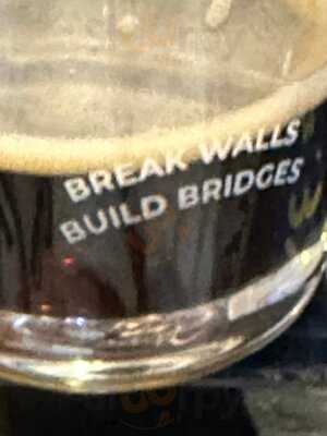 7 Bridges Brewing Company Hanoi Taproom