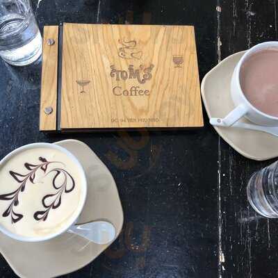 Tom's Cafe