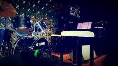 Nhà Hàng Secret Garden