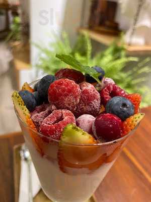 Oromia Coffee & Lounge - Tay Ho