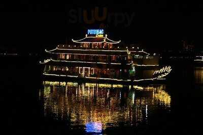 Nhà Hàng Du Thuyền Potomac