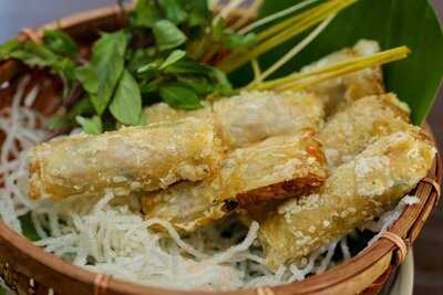 Đông Kinh Restaurant