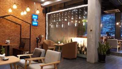 Quán Aroi Dessert Cafe