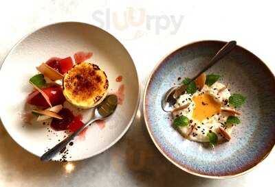 Tanh Tách - Seafood Society