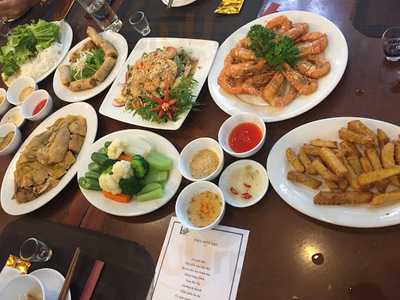 Nhà Hàng Lộc Việt