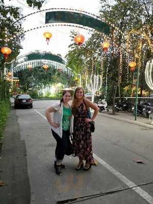 Nhà Hàng Lộc Việt