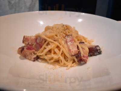 Basta Hiro Hai Bà Trưng