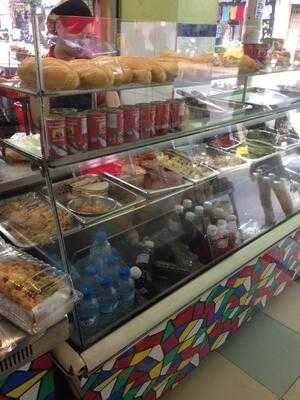 Tiệm Bánh Mì Hà Nội