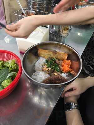 Bún Thịt Nướng Kiều Bảo