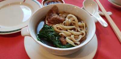 Nhà Hàng Ming Court