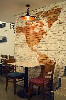 Ampm Restaurant & Cafe