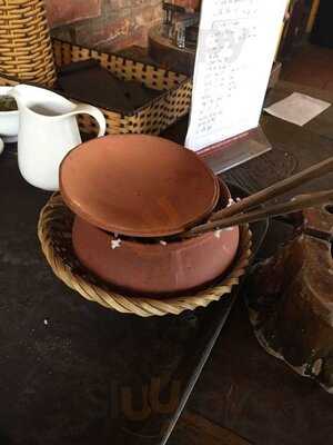 Cơm Niêu Sài Gòn