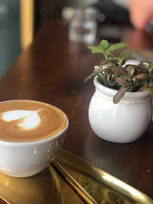 Aramour Coffee & Roastery