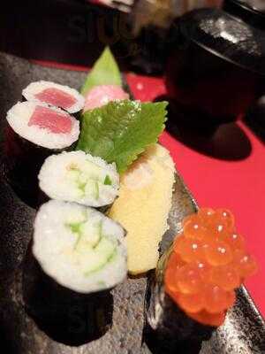 La Phong Sushi House