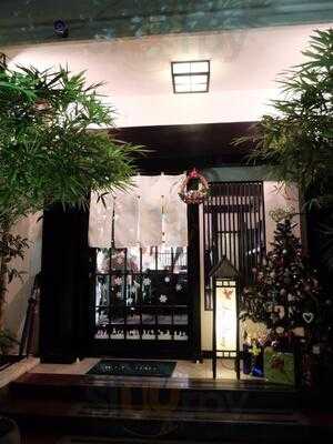 La Phong Sushi House