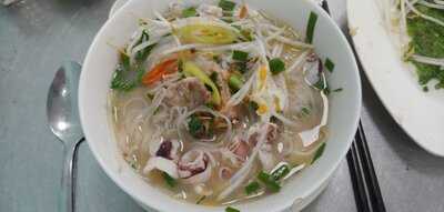 Hủ Tiếu Mực Ông Già Cali