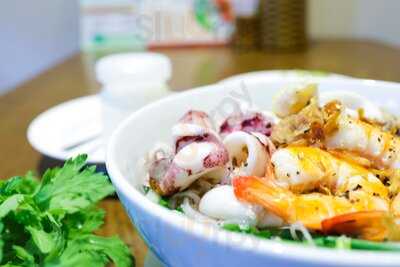 Hủ Tiếu Mực Ông Già Cali