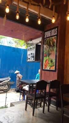 Nhà Hàng Mr Ho Bistro