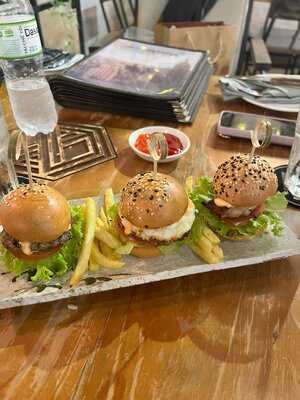 Downtown Steakhouse - Nguyen Hue