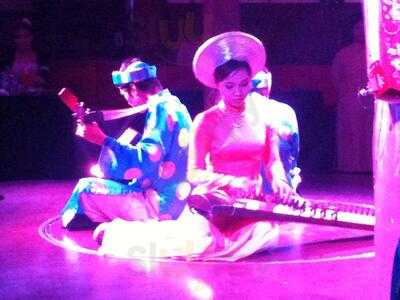 Bo Nong - The Ethnic Cabaret