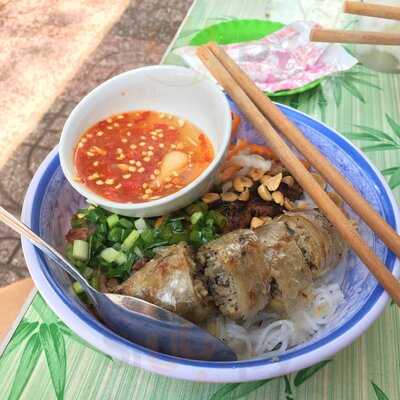 Bún Thịt Nướng