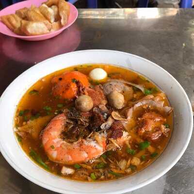 The Lunch Lady (nguyen Thi Thanh)