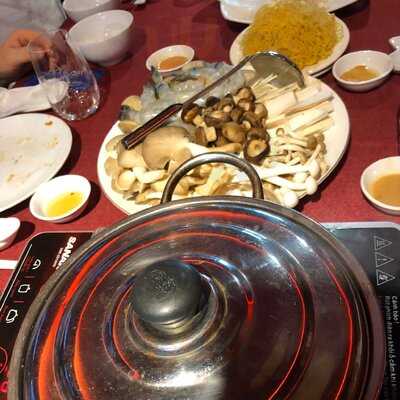 Ngoc Suong Ben Thuyen Restaurant