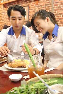 Nhà Hàng Ơ Thương