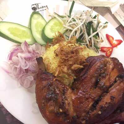 Nhà Hàng Ơ Thương