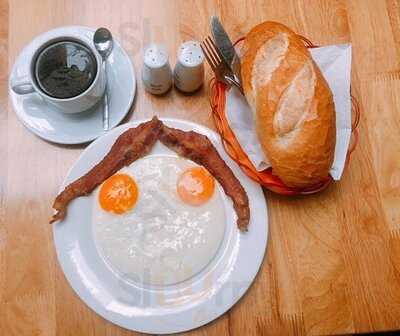 The Sun Cafe And Bar