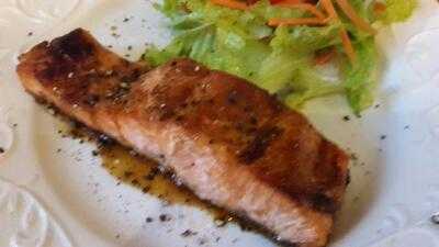 Confidant Restaurant & Bar