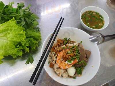 Hủ Tiếu Mì Hoành Thánh Gốc Sadek