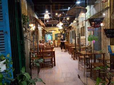 Nhà Hàng Cơm Bác Cả