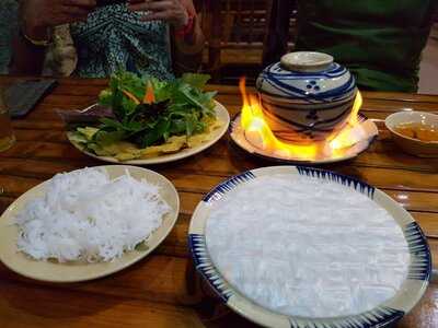 Nhà Hàng Cơm Bác Cả