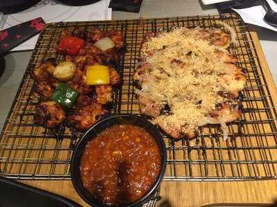 Boom Dak - Nha Hang Am Thuc Ga Han Quoc