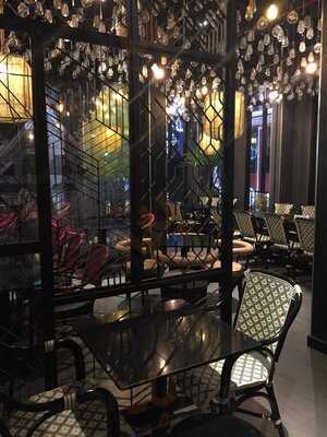 Nhà Hàng Ngon Asia House