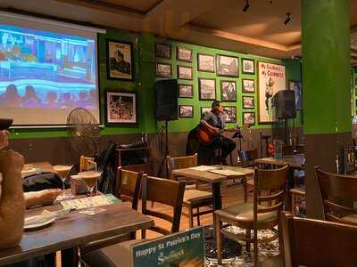 Shamrock Sports Bar Da Nang