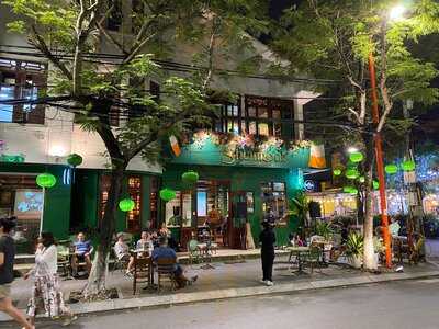 Shamrock Sports Bar Da Nang