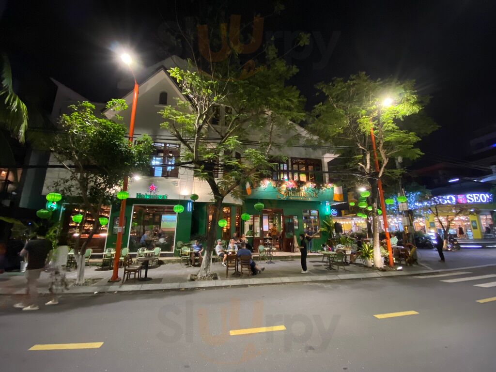 Shamrock Sports Bar Da Nang