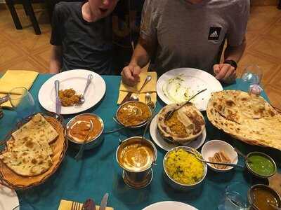 Nhà Hàng Ấn Độ Namaste Omar