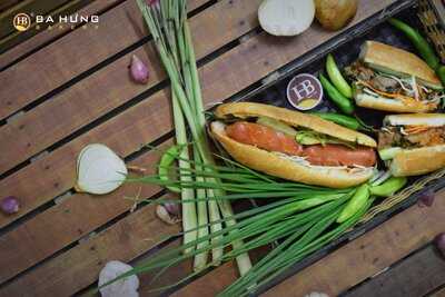 Tiệm Bánh Ba Hưng