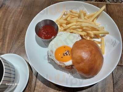 Muối Tiêu - Salt N' Pepper Kitchen