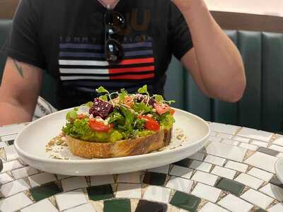 Muối Tiêu - Salt N' Pepper Kitchen