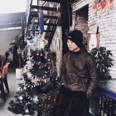 Coconut People 2 Bbq & Pub