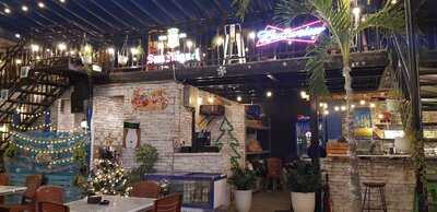 Coconut People 2 Bbq & Pub