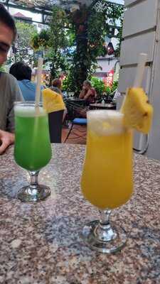 Puku Cafe And Sports Bar