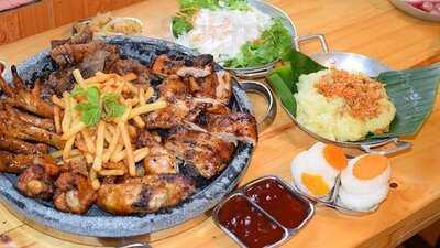 Nhà Hat - Trần Quốc Hoàn