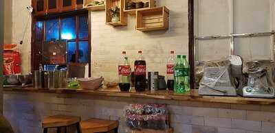 Nhà Hat - Trần Quốc Hoàn