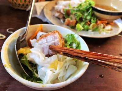 Quan Mi Quang Ba Mua