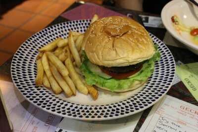 Gecko Cheap & Cheerlful Restaurant